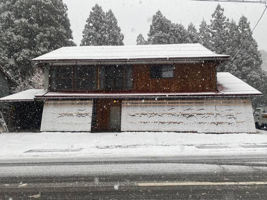 Апартаменты Way Shirakawago - Private, Free Parking And Newly Opened 2022 Way Shirakawago Экстерьер фото