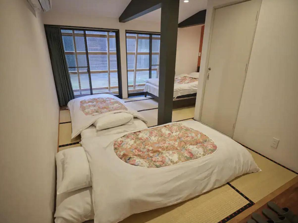 Апартаменты Way Shirakawago - Private, Free Parking And Newly Opened 2022 Way Shirakawago Экстерьер фото