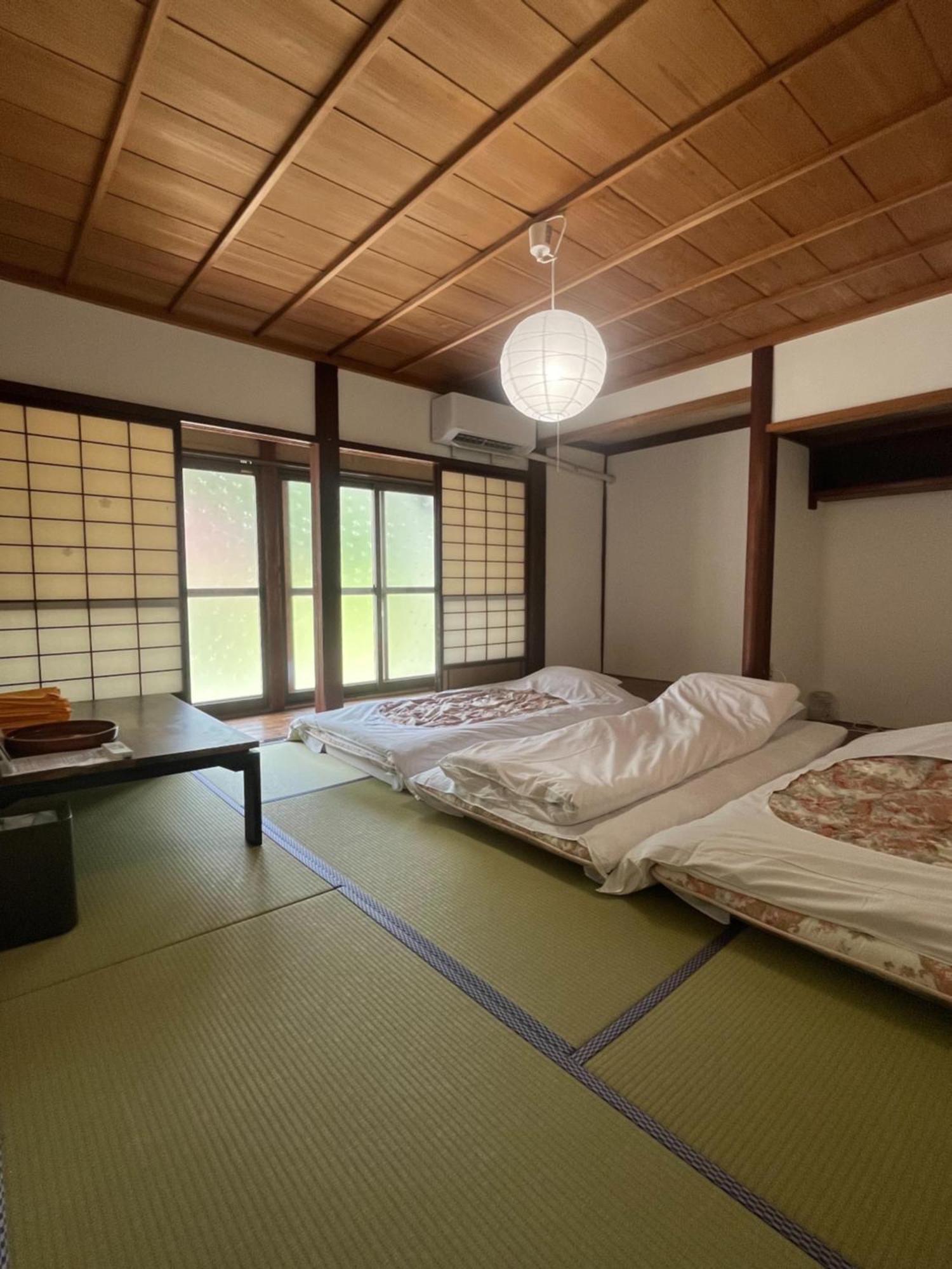 Апартаменты Way Shirakawago - Private, Free Parking And Newly Opened 2022 Way Shirakawago Экстерьер фото