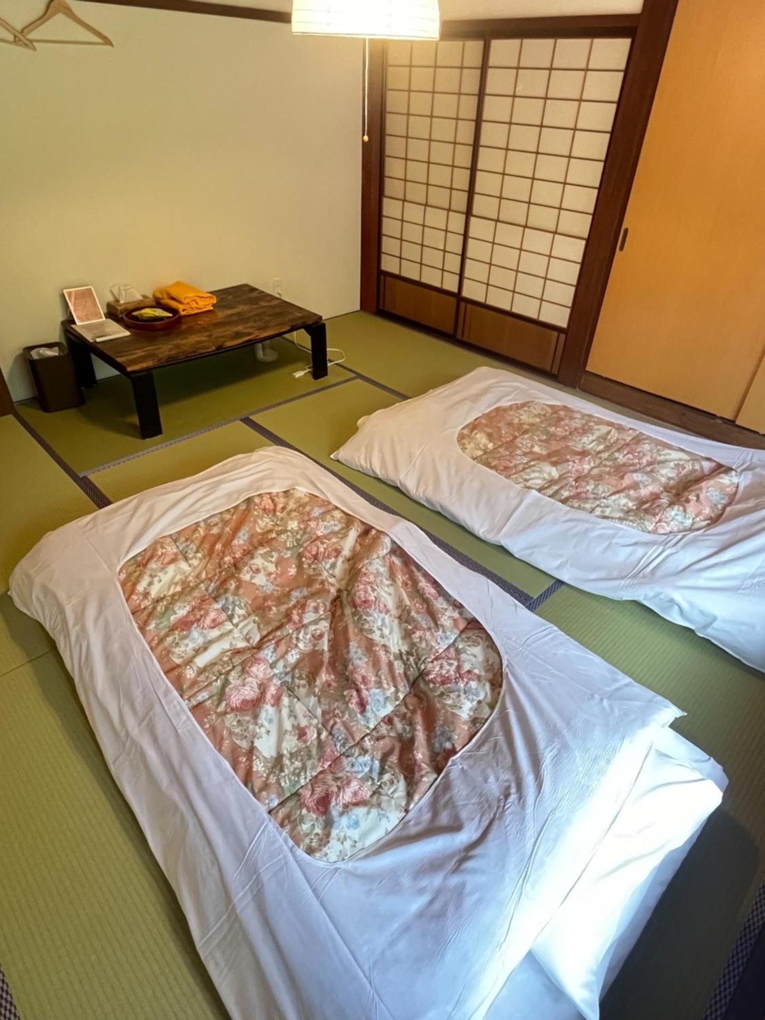 Апартаменты Way Shirakawago - Private, Free Parking And Newly Opened 2022 Way Shirakawago Экстерьер фото